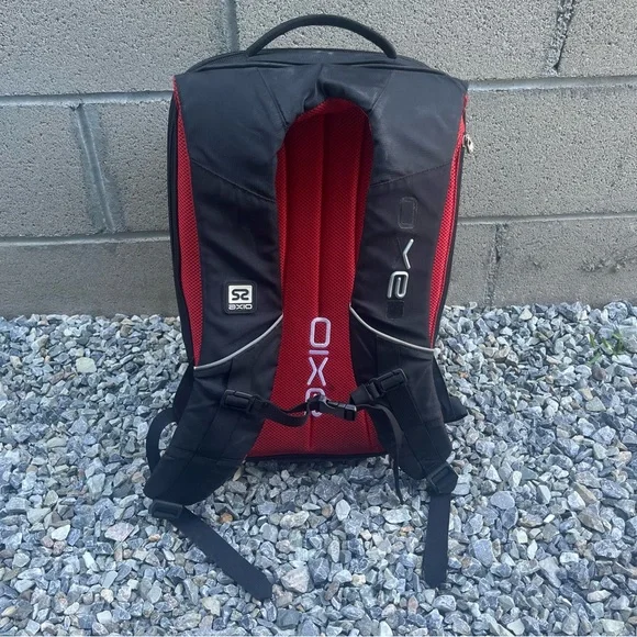 AXIO Hard-Shell Backpack - Picture 5 of 5